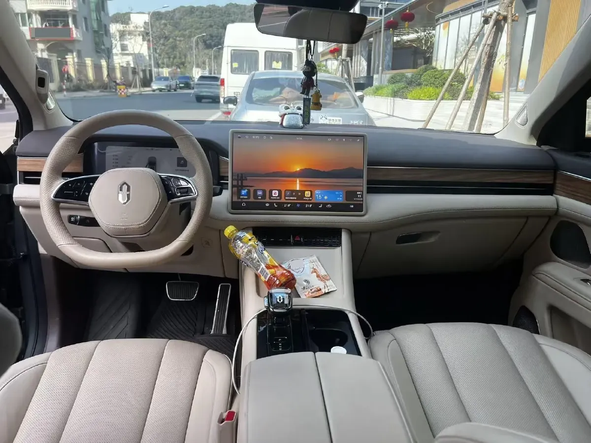 2024 AITO AITO M7 1.5T 152HP L4 REEV 40KWH,autocango,china used car exporter,china ev exporter,chinese used car exporter,chinese used ev exporter