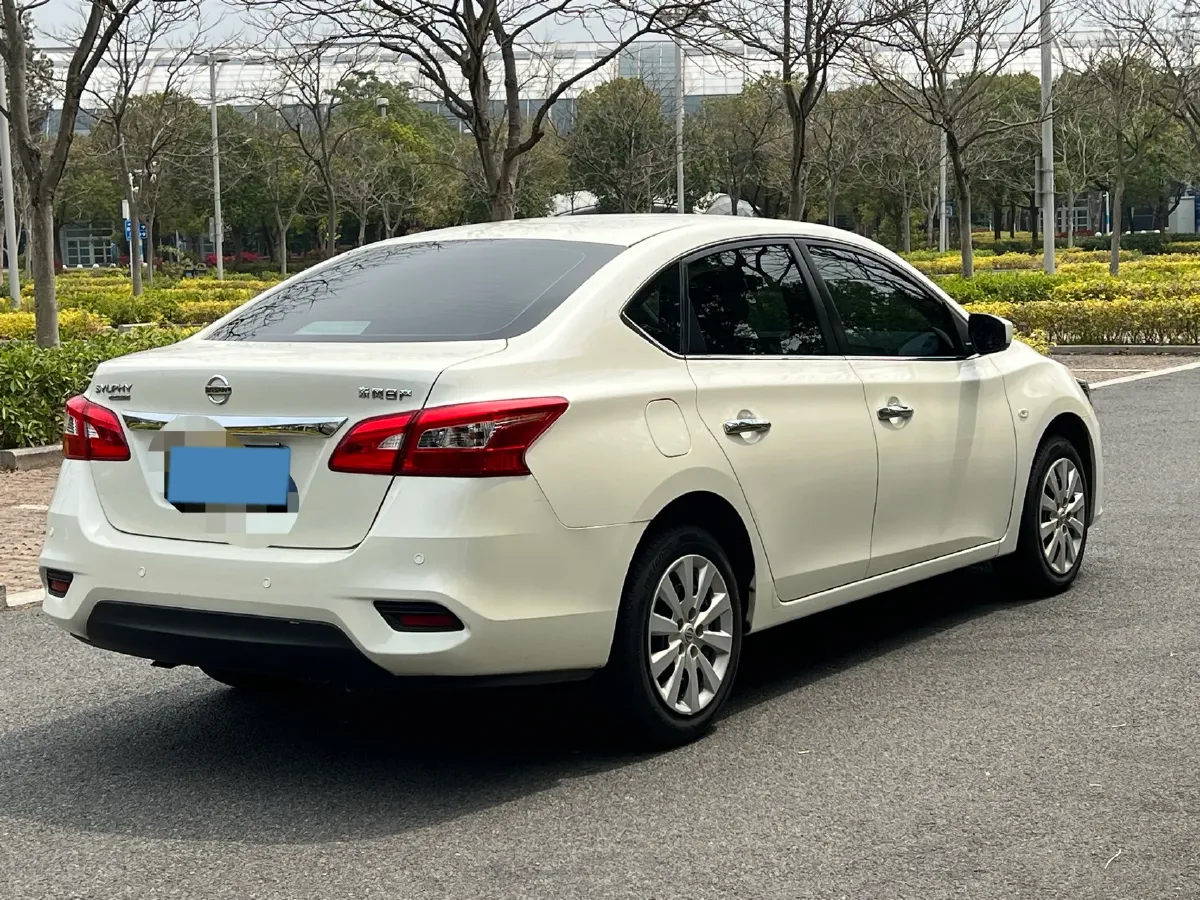 2022 Nissan Sylphy 1.6L 122HP L4 5MT,autocango,china used car exporter,china ev exporter,chinese used car exporter,chinese used ev exporter