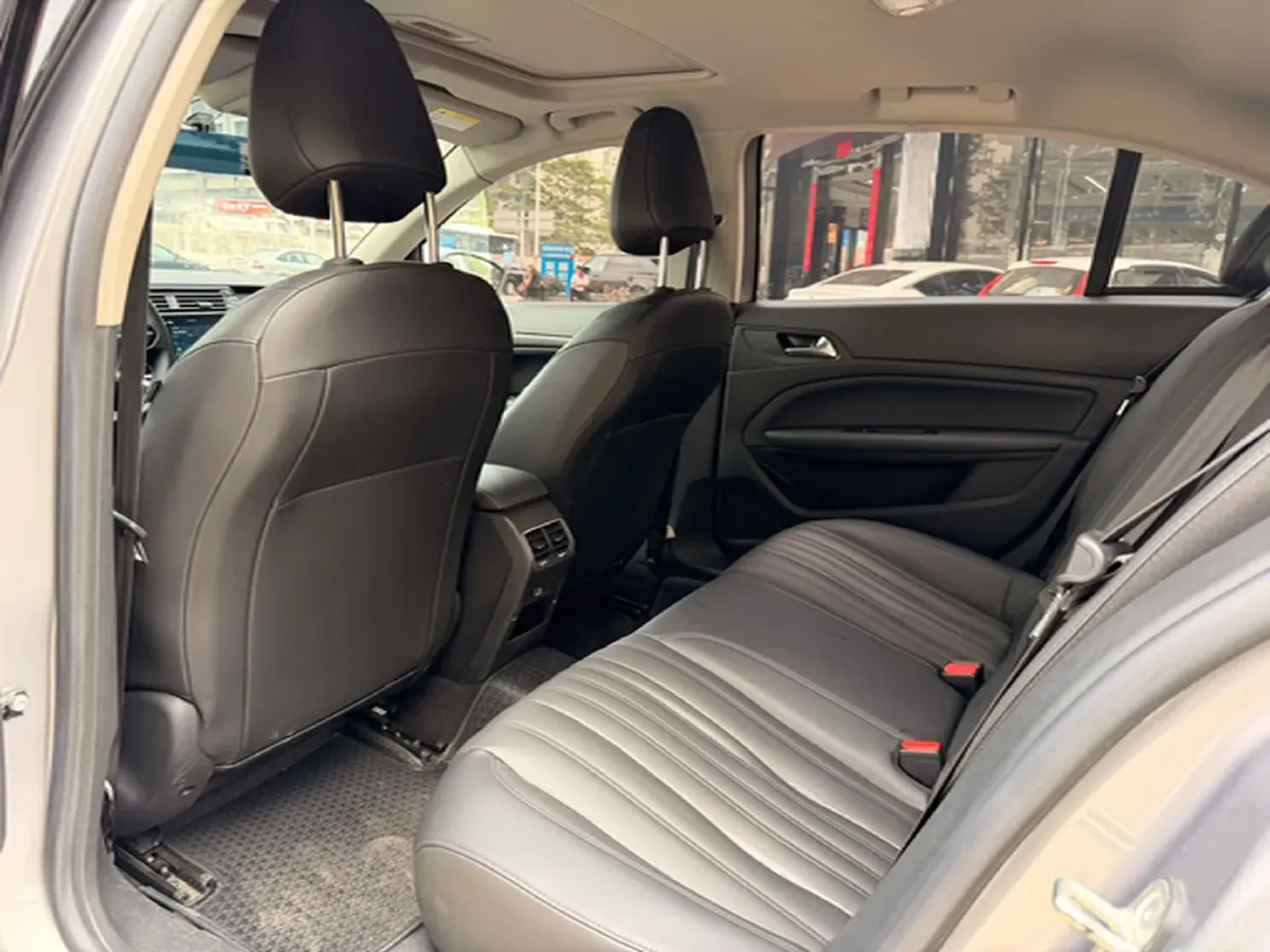 2022 Peugeot 408 1.6T 170HP L4 6AT,autocango,china used car exporter,china ev exporter,chinese used car exporter,chinese used ev exporter