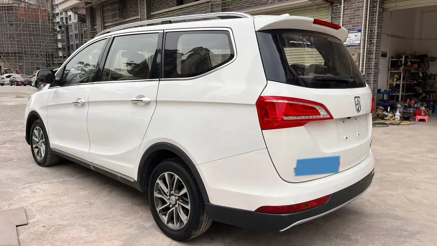 2017 BaoJun 730 1.5T 150HP L4 6MT,autocango,china used car exporter,china ev exporter,chinese used car exporter,chinese used ev exporter
