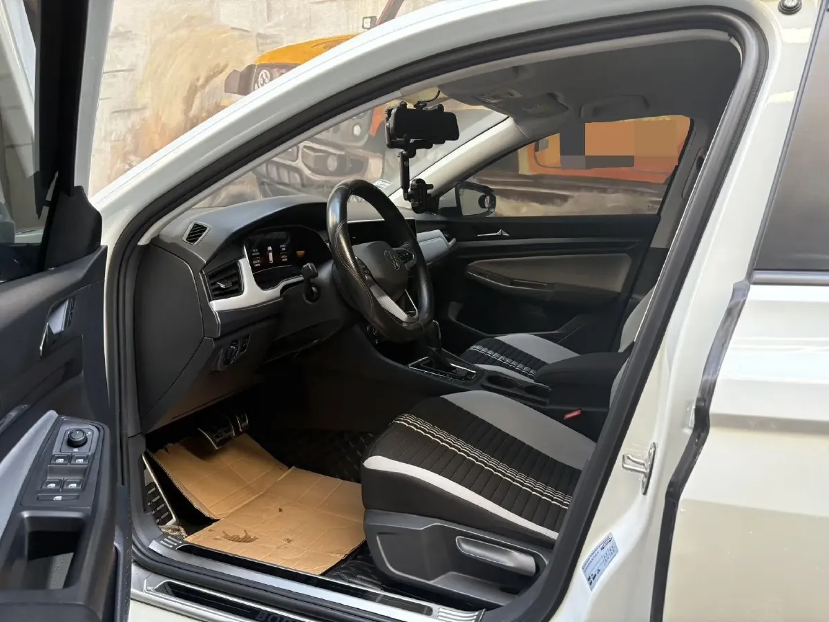 2023 Volkswagen Bora 1.2T 116HP L4 7DCT,autocango,china used car exporter,china ev exporter,chinese used car exporter,chinese used ev exporter