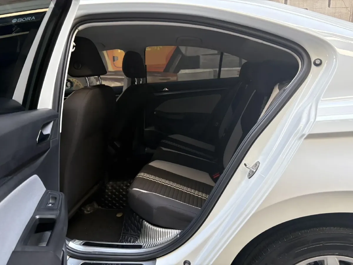 2023 Volkswagen Bora 1.2T 116HP L4 7DCT,autocango,china used car exporter,china ev exporter,chinese used car exporter,chinese used ev exporter