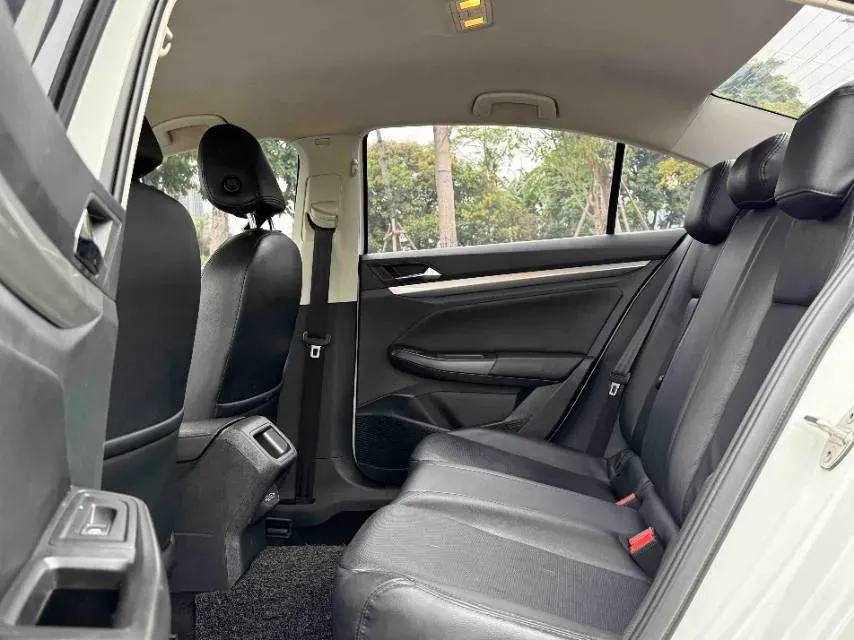 2020 Volkswagen Bora 1.5L 113HP L4 6AT,autocango,china used car exporter,china ev exporter,chinese used car exporter,chinese used ev exporter