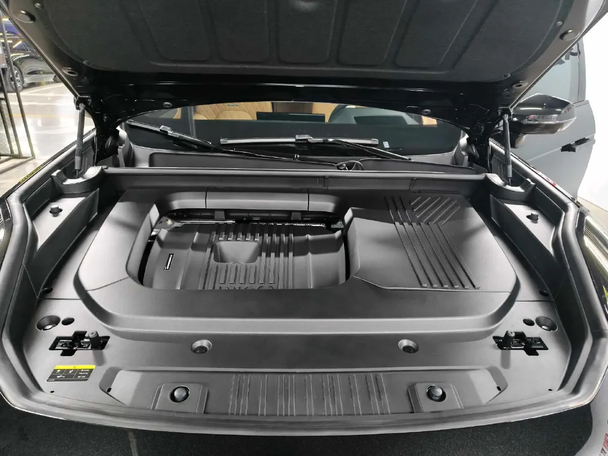 2026 LYNK&CO 09 2.0T 254HP L4 8AT,autocango,china used car exporter,china ev exporter,chinese used car exporter,chinese used ev exporter