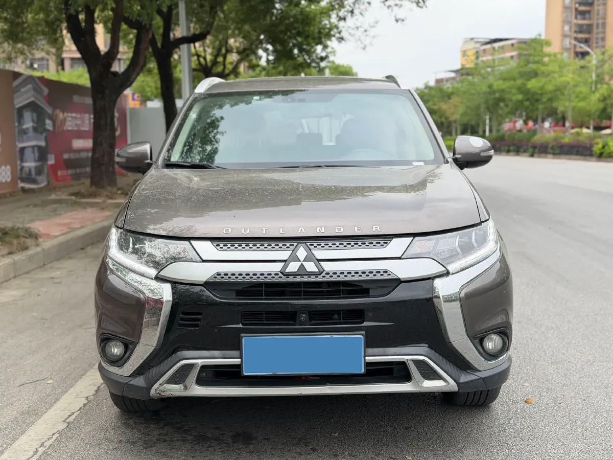 2019 Mitsubishi Outlander 2.4L 192HP L4 CVT,autocango,china used car exporter,china ev exporter,chinese used car exporter,chinese used ev exporter