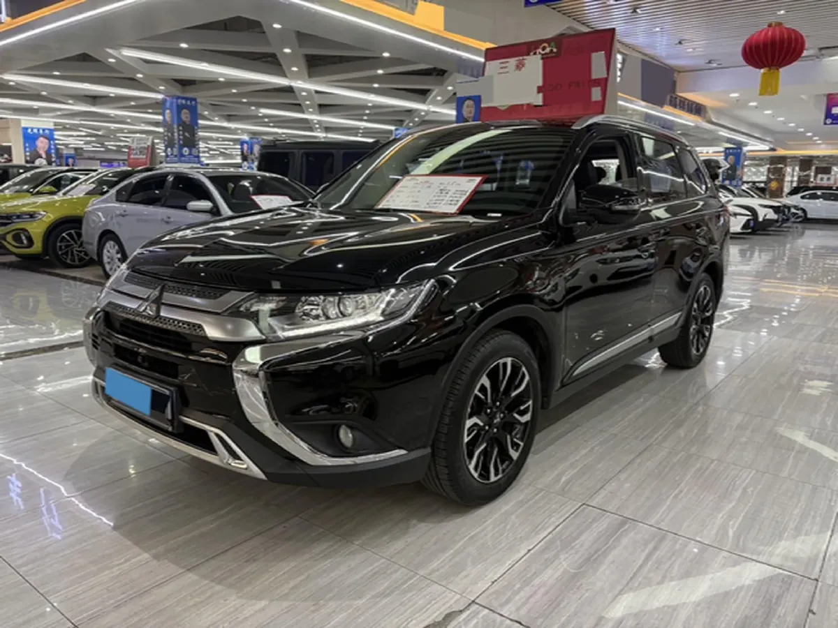 2019 Mitsubishi Outlander 2.0L 166HP L4 CVT,autocango,china used car exporter,china ev exporter,chinese used car exporter,chinese used ev exporter