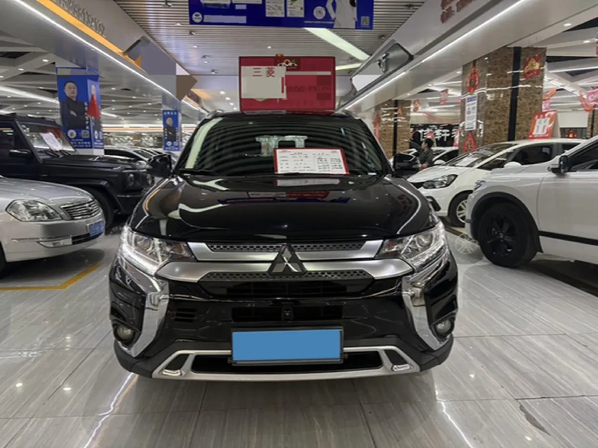 2019 Mitsubishi Outlander 2.0L 166HP L4 CVT,autocango,china used car exporter,china ev exporter,chinese used car exporter,chinese used ev exporter