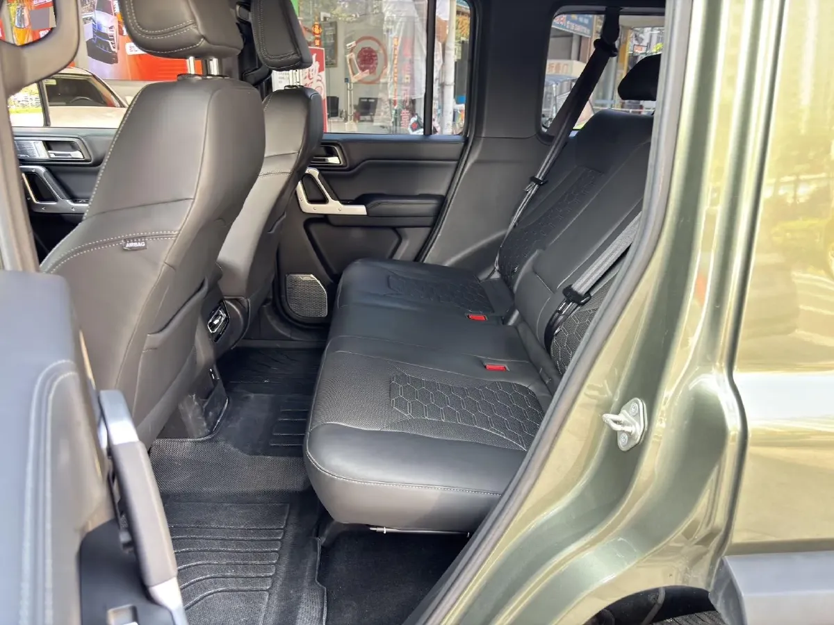 2024 212 212 T01 2.0T 252HP L4 8AT,autocango,china used car exporter,china ev exporter,chinese used car exporter,chinese used ev exporter