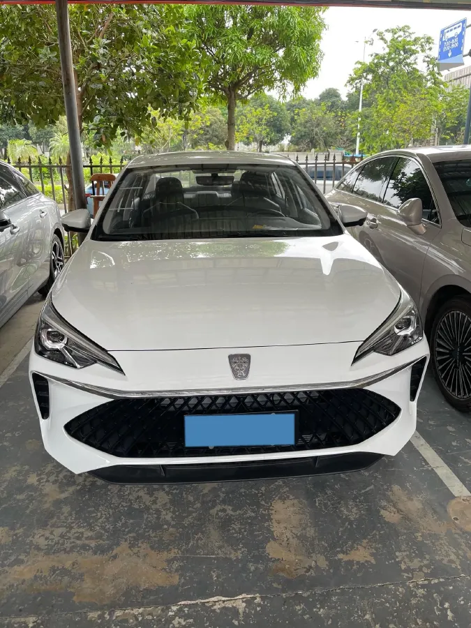 2023 Roewe i5 1.5L 129HP L4 CVT,autocango,china used car exporter,china ev exporter,chinese used car exporter,chinese used ev exporter
