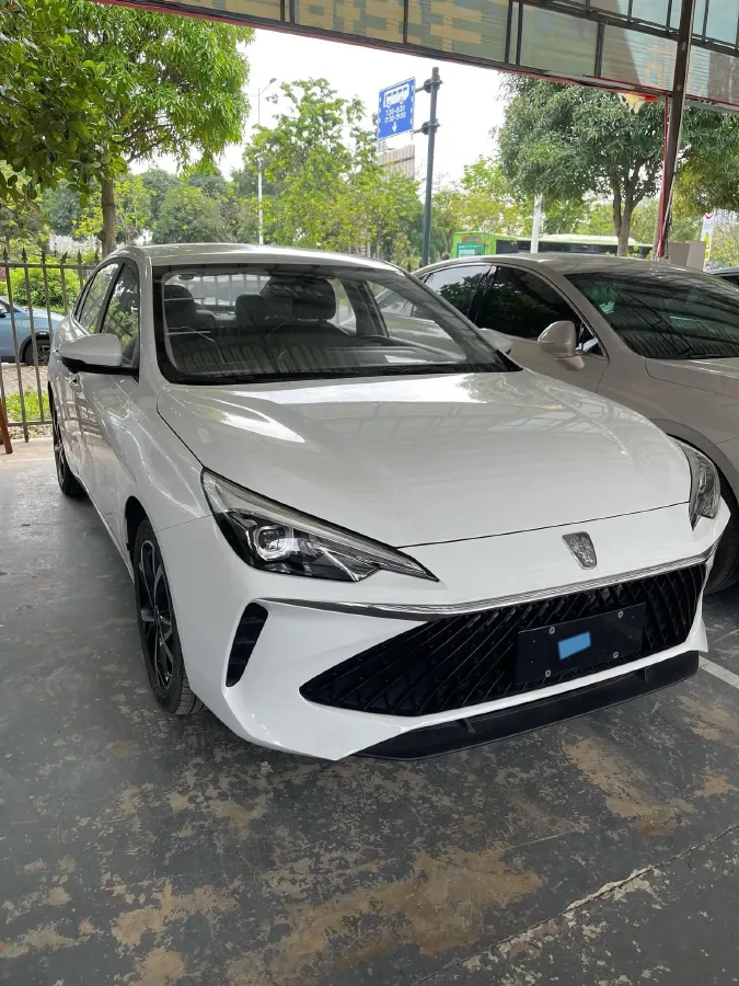 2023 Roewe i5 1.5L 129HP L4 CVT,autocango,china used car exporter,china ev exporter,chinese used car exporter,chinese used ev exporter