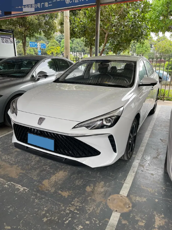 2023 Roewe i5 1.5L 129HP L4 CVT,autocango,china used car exporter,china ev exporter,chinese used car exporter,chinese used ev exporter