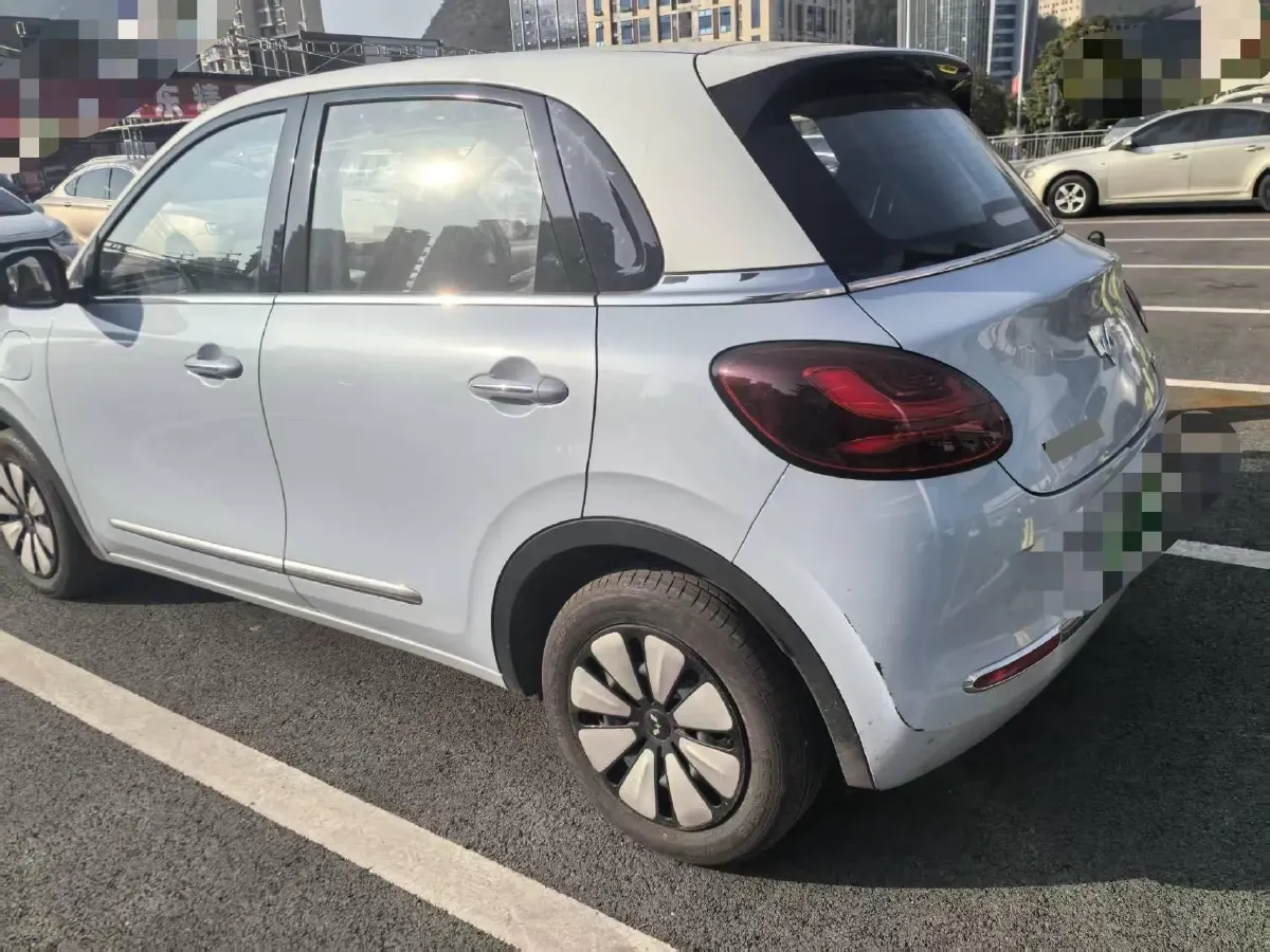 2023 WuLing BinGuo BEV 37.9KWH,autocango,china used car exporter,china ev exporter,chinese used car exporter,chinese used ev exporter