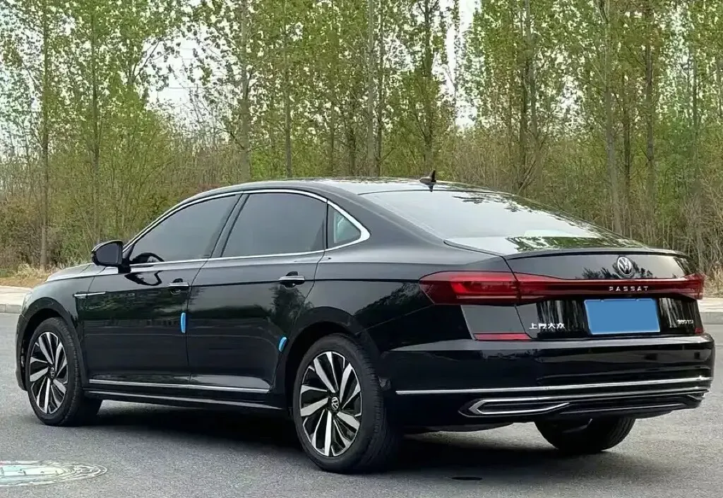2025 Volkswagen Passat 2.0T 220HP L4 7DCT,autocango,china used car exporter,china ev exporter,chinese used car exporter,chinese used ev exporter