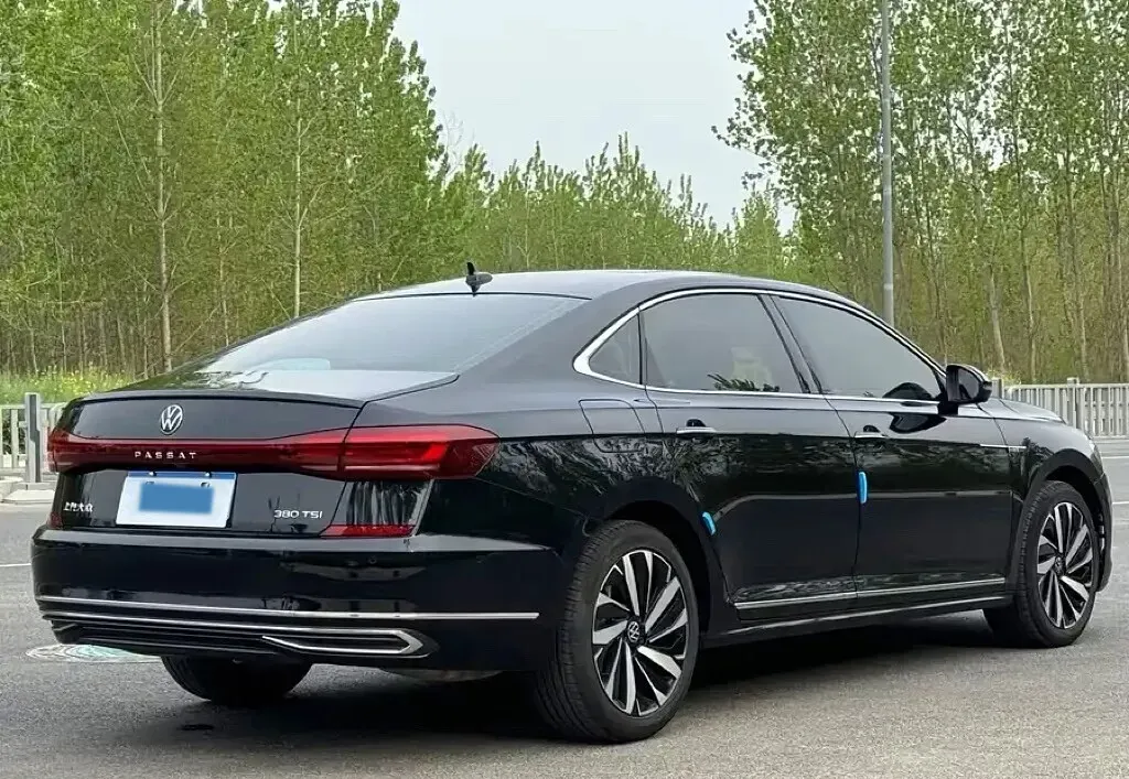 2025 Volkswagen Passat 2.0T 220HP L4 7DCT,autocango,china used car exporter,china ev exporter,chinese used car exporter,chinese used ev exporter