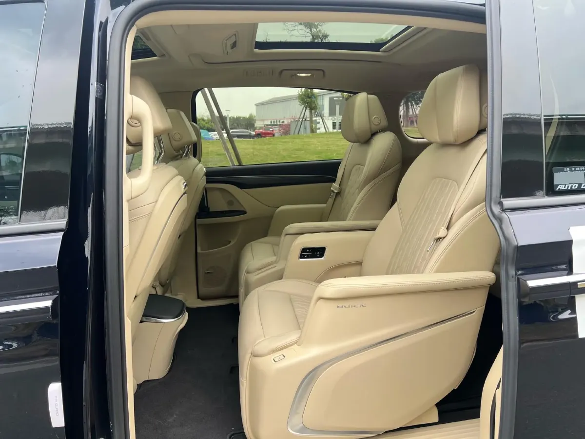 2023 Buick GL8 2.0T 237HP L4 9AT,autocango,china used car exporter,china ev exporter,chinese used car exporter,chinese used ev exporter