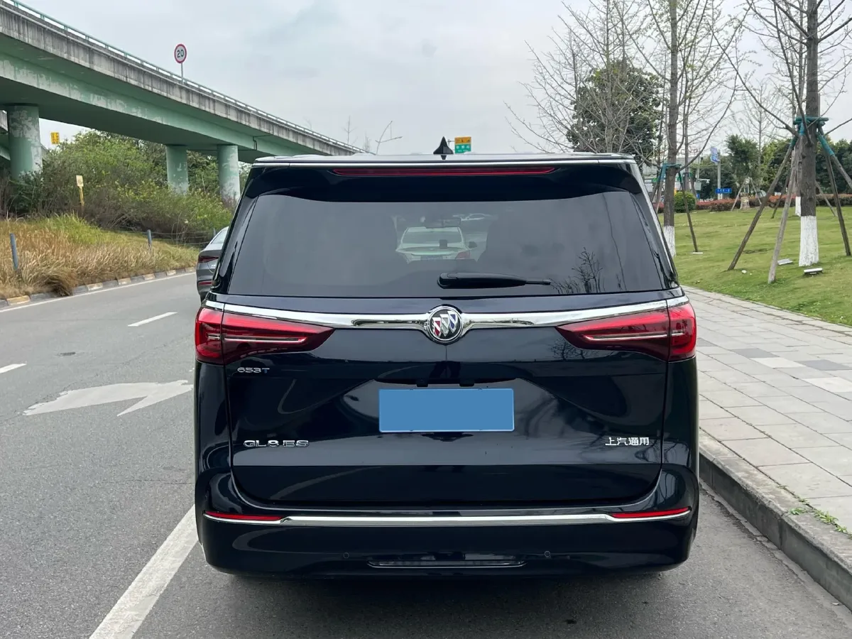 2023 Buick GL8 2.0T 237HP L4 9AT,autocango,china used car exporter,china ev exporter,chinese used car exporter,chinese used ev exporter