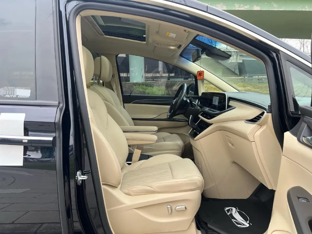 2023 Buick GL8 2.0T 237HP L4 9AT,autocango,china used car exporter,china ev exporter,chinese used car exporter,chinese used ev exporter