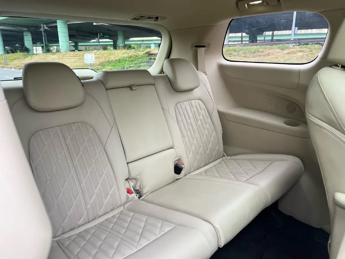 2023 Buick GL8 2.0T 237HP L4 9AT,autocango,china used car exporter,china ev exporter,chinese used car exporter,chinese used ev exporter