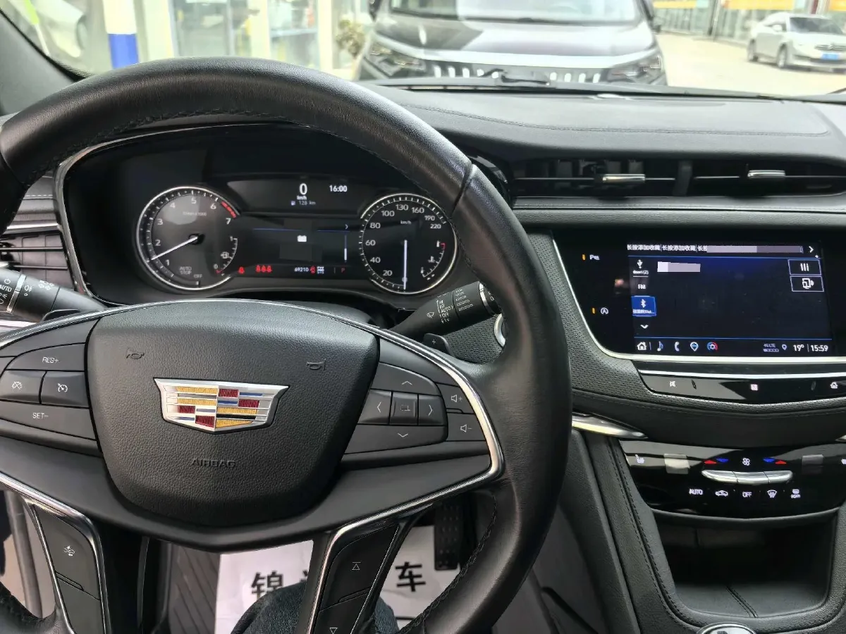 2021 Cadillac XT5 2.0T 237HP L4 9AT,autocango,china used car exporter,china ev exporter,chinese used car exporter,chinese used ev exporter