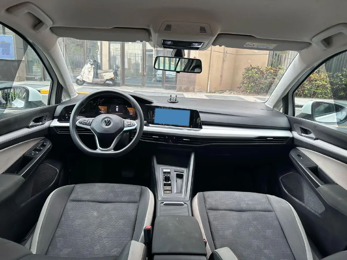 2023 Volkswagen Golf 1.2T 116HP L4 7DCT,autocango,china used car exporter,china ev exporter,chinese used car exporter,chinese used ev exporter