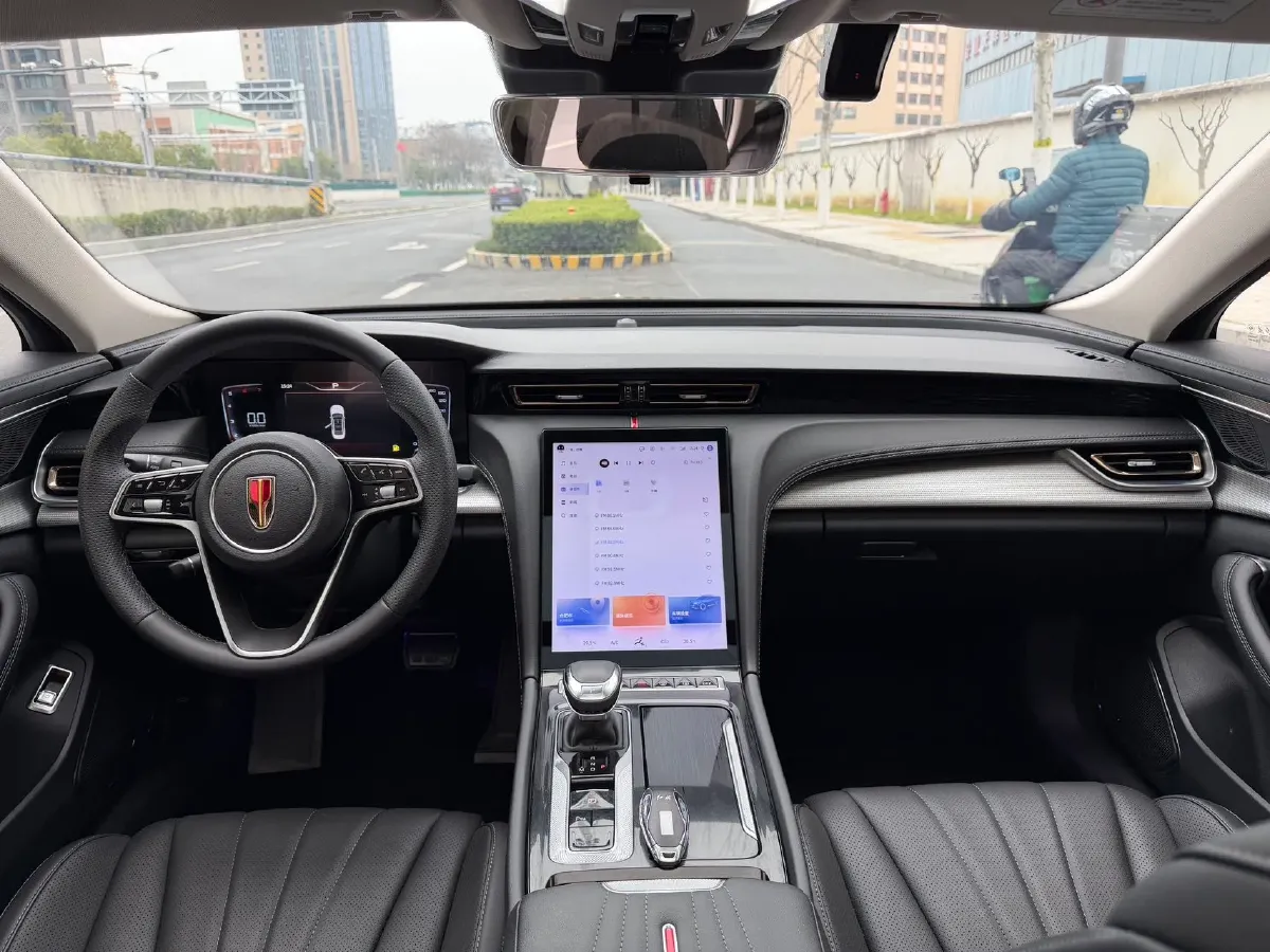 2023 HongQi H5 1.5T 169HP L4 7DCT,autocango,china used car exporter,china ev exporter,chinese used car exporter,chinese used ev exporter