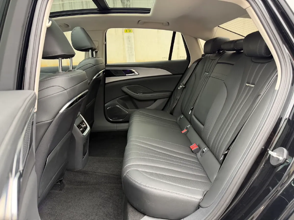 2023 HongQi H5 1.5T 169HP L4 7DCT,autocango,china used car exporter,china ev exporter,chinese used car exporter,chinese used ev exporter