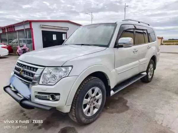 2016 Mitsubishi Pajero 3.0L 174HP V6 5AT,autocango,china used car exporter,china ev exporter,chinese used car exporter,chinese used ev exporter