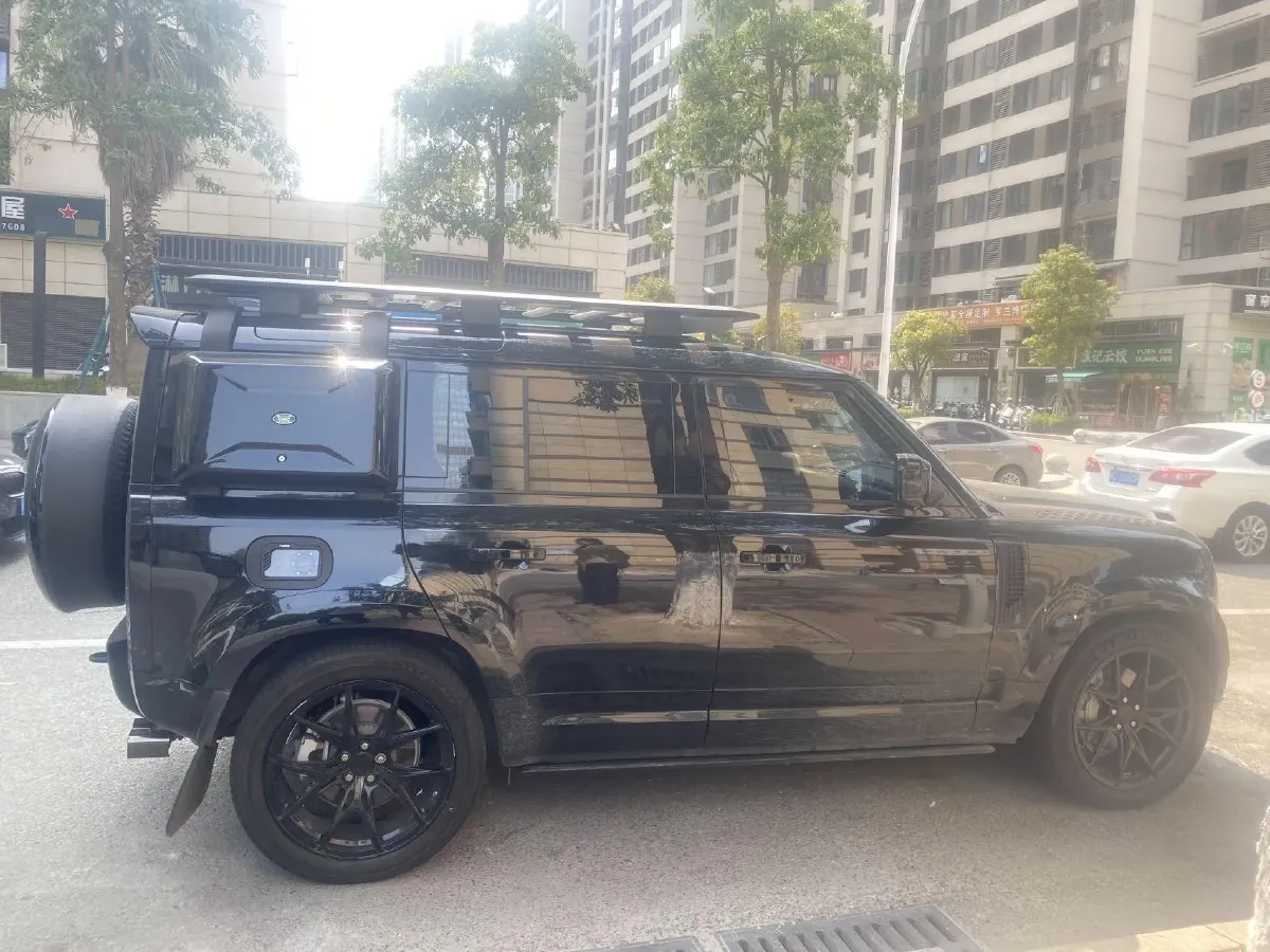 2024 Land Rover Defender 3.0T 400HP L6 8AT,autocango,china used car exporter,china ev exporter,chinese used car exporter,chinese used ev exporter