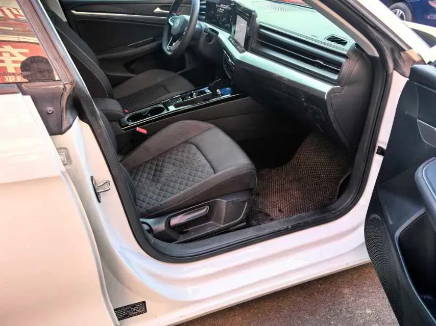 2024 Volkswagen Lamando 1.2T 116HP L4 7DCT,autocango,china used car exporter,china ev exporter,chinese used car exporter,chinese used ev exporter