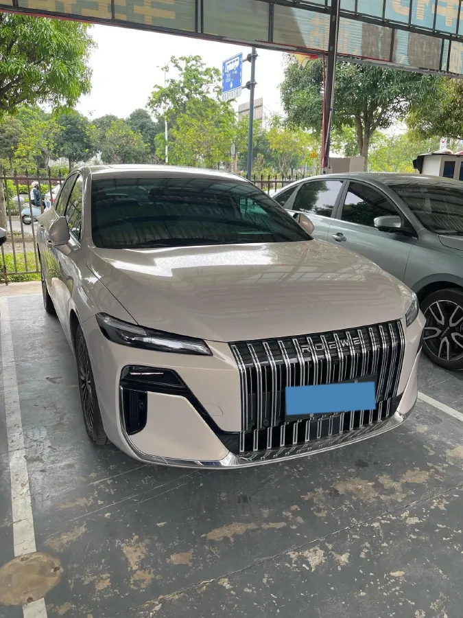 2025 Roewe M7 DMH 1.5L 112HP L4 1DHT PHEV,autocango,china used car exporter,china ev exporter,chinese used car exporter,chinese used ev exporter