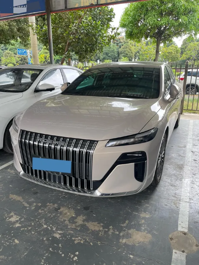 2025 Roewe M7 DMH 1.5L 112HP L4 1DHT PHEV,autocango,china used car exporter,china ev exporter,chinese used car exporter,chinese used ev exporter