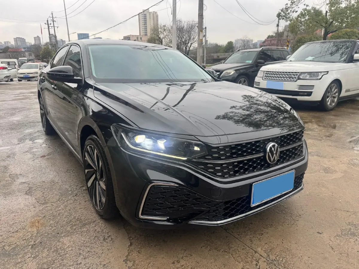 2021 Volkswagen Passat 2.0T 186HP L4 7DCT,autocango,china used car exporter,china ev exporter,chinese used car exporter,chinese used ev exporter