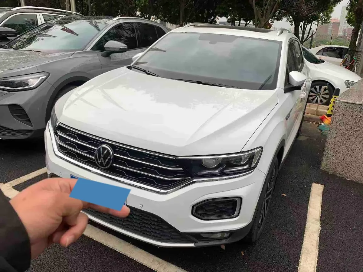2021 Volkswagen T-Roc 1.4T 150HP L4 7DCT,autocango,china used car exporter,china ev exporter,chinese used car exporter,chinese used ev exporter