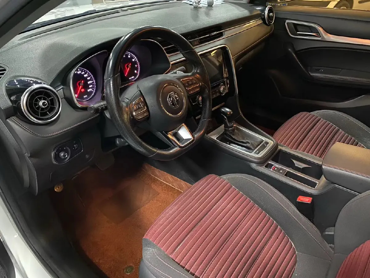 2019 MAXUS D60 1.5T 169HP L4 7DCT,autocango,china used car exporter,china ev exporter,chinese used car exporter,chinese used ev exporter