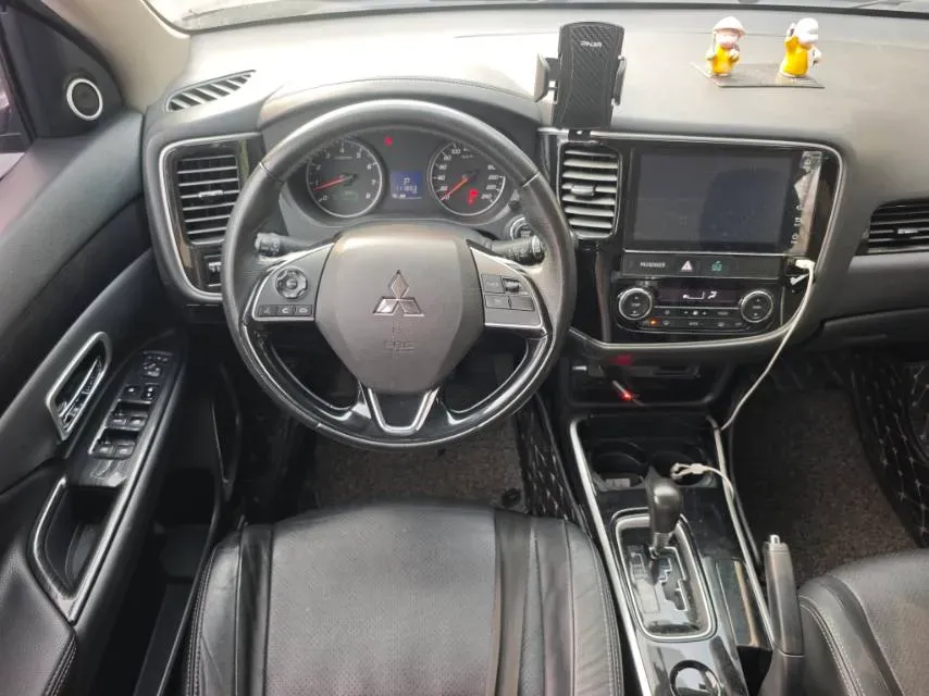 2018 Mitsubishi Outlander 2.0L 166HP L4 CVT,autocango,china used car exporter,china ev exporter,chinese used car exporter,chinese used ev exporter