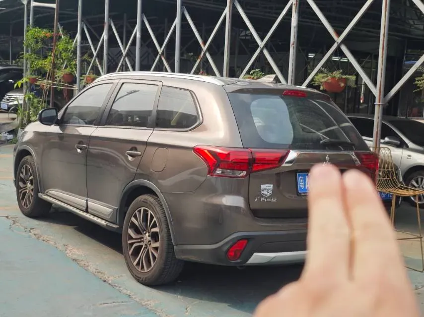2018 Mitsubishi Outlander 2.0L 166HP L4 CVT,autocango,china used car exporter,china ev exporter,chinese used car exporter,chinese used ev exporter