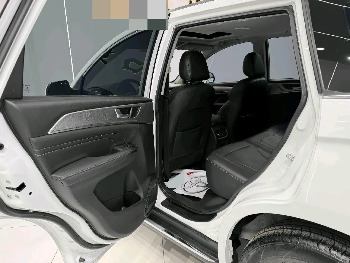 2022 Haval H6 1.5T 184HP L4 7DCT,autocango,china used car exporter,china ev exporter,chinese used car exporter,chinese used ev exporter