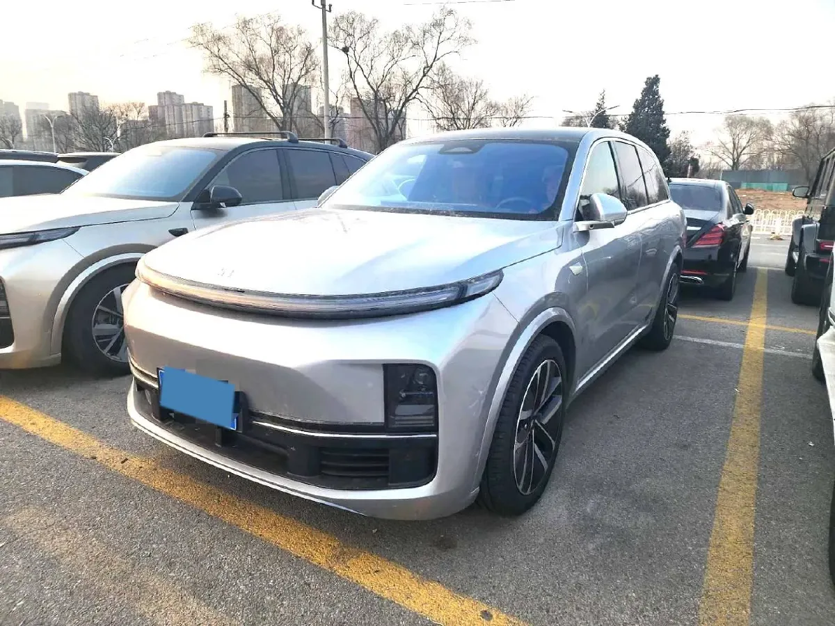 2023 Li L8 Range Extended 154HP REEV 40.9KWH,autocango,china used car exporter,china ev exporter,chinese used car exporter,chinese used ev exporter