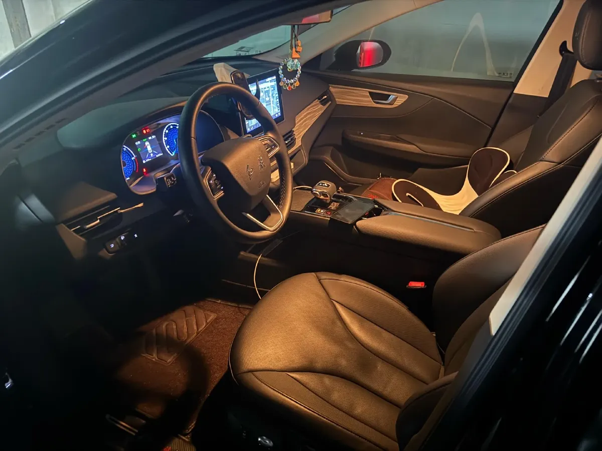 2023 HongQi E-QM5 BEV 82KWH,autocango,china used car exporter,china ev exporter,chinese used car exporter,chinese used ev exporter