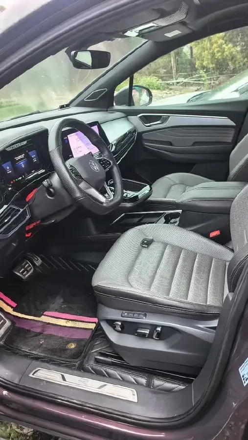 2021 Volkswagen Talagon 2.0T 220HP L4 7DCT,autocango,china used car exporter,china ev exporter,chinese used car exporter,chinese used ev exporter