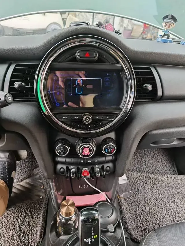 2019 MINI MINI 1.5T 102HP L3 7DCT,autocango,china used car exporter,china ev exporter,chinese used car exporter,chinese used ev exporter