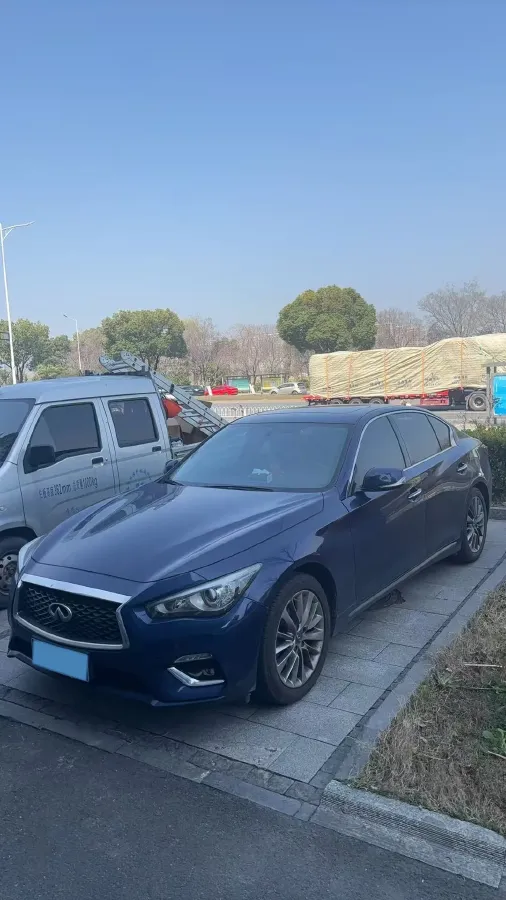 2018 Jeep Grand Commander 2.0T 265HP L4 9AT,autocango,china used car exporter,china ev exporter,chinese used car exporter,chinese used ev exporter