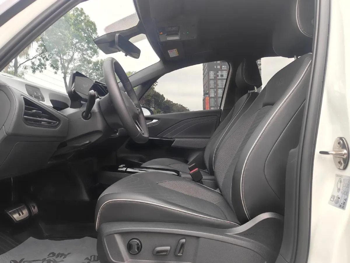 2024 Volkswagen ID.3 BEV 52.8KWH,autocango,china used car exporter,china ev exporter,chinese used car exporter,chinese used ev exporter