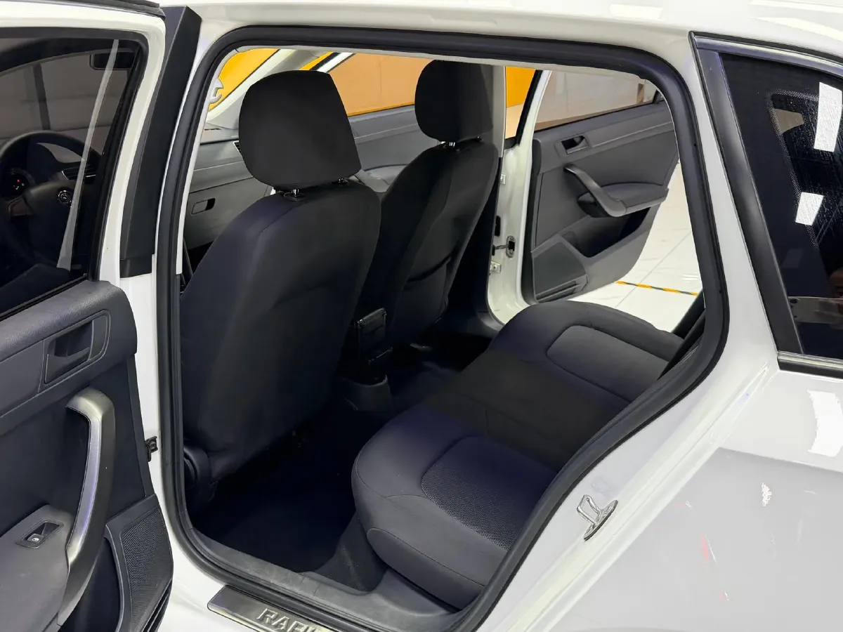 2018 Skoda Rapid Spaceback 1.6L 110HP L4 6AT,autocango,china used car exporter,china ev exporter,chinese used car exporter,chinese used ev exporter