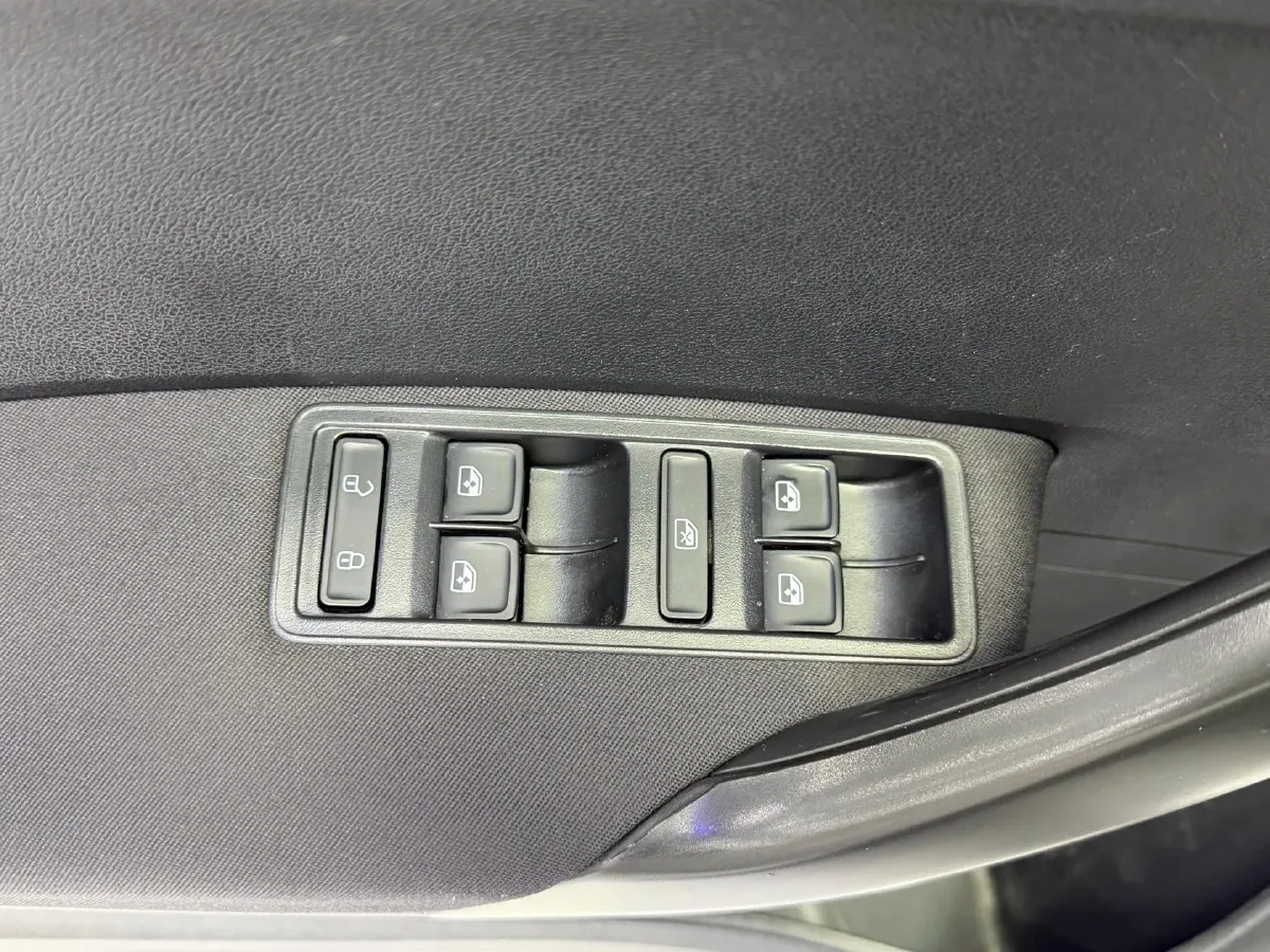 2018 Skoda Rapid Spaceback 1.6L 110HP L4 6AT,autocango,china used car exporter,china ev exporter,chinese used car exporter,chinese used ev exporter