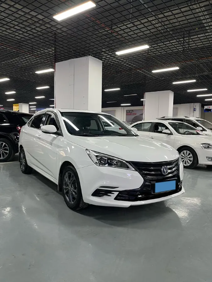 2021 ChangAn Eado DT 1.6L 125HP L4 5MT,autocango,china used car exporter,china ev exporter,chinese used car exporter,chinese used ev exporter