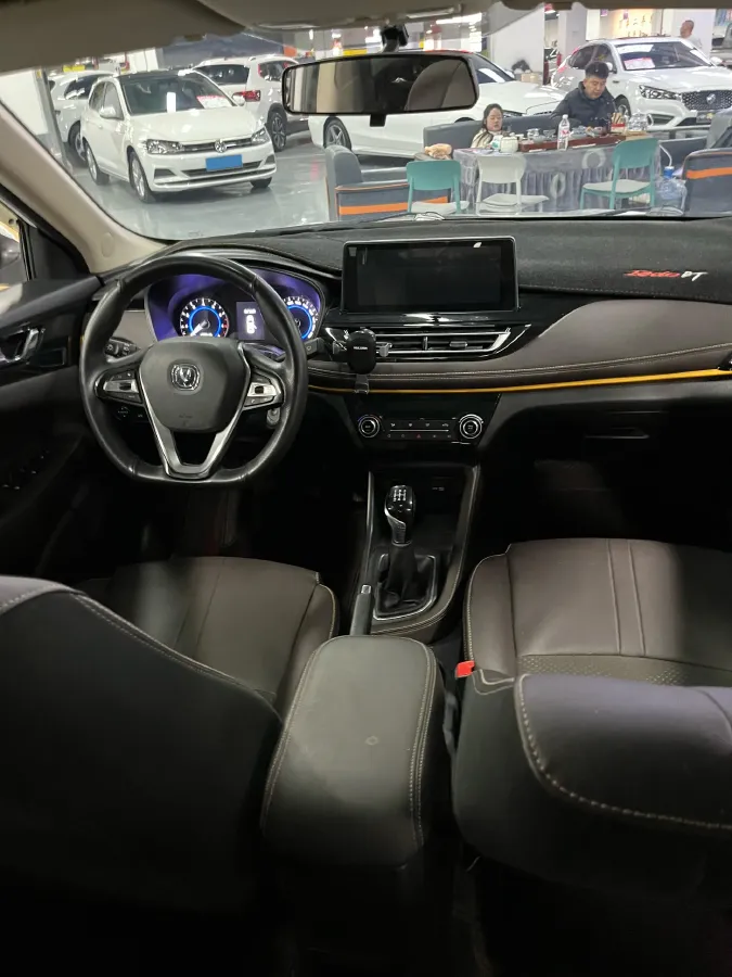 2021 ChangAn Eado DT 1.6L 125HP L4 5MT,autocango,china used car exporter,china ev exporter,chinese used car exporter,chinese used ev exporter