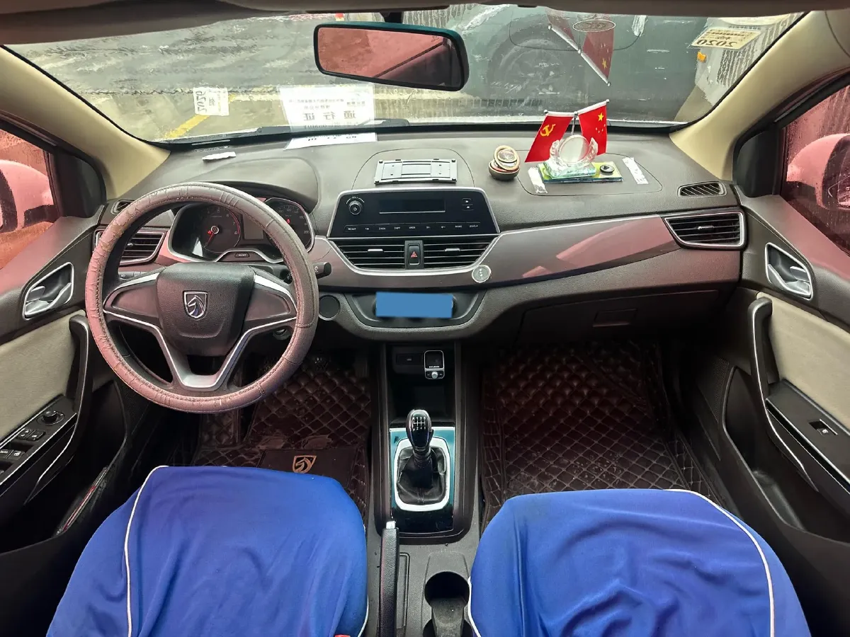 2017 BaoJun 310W 1.5L 112HP L4 6MT,autocango,china used car exporter,china ev exporter,chinese used car exporter,chinese used ev exporter