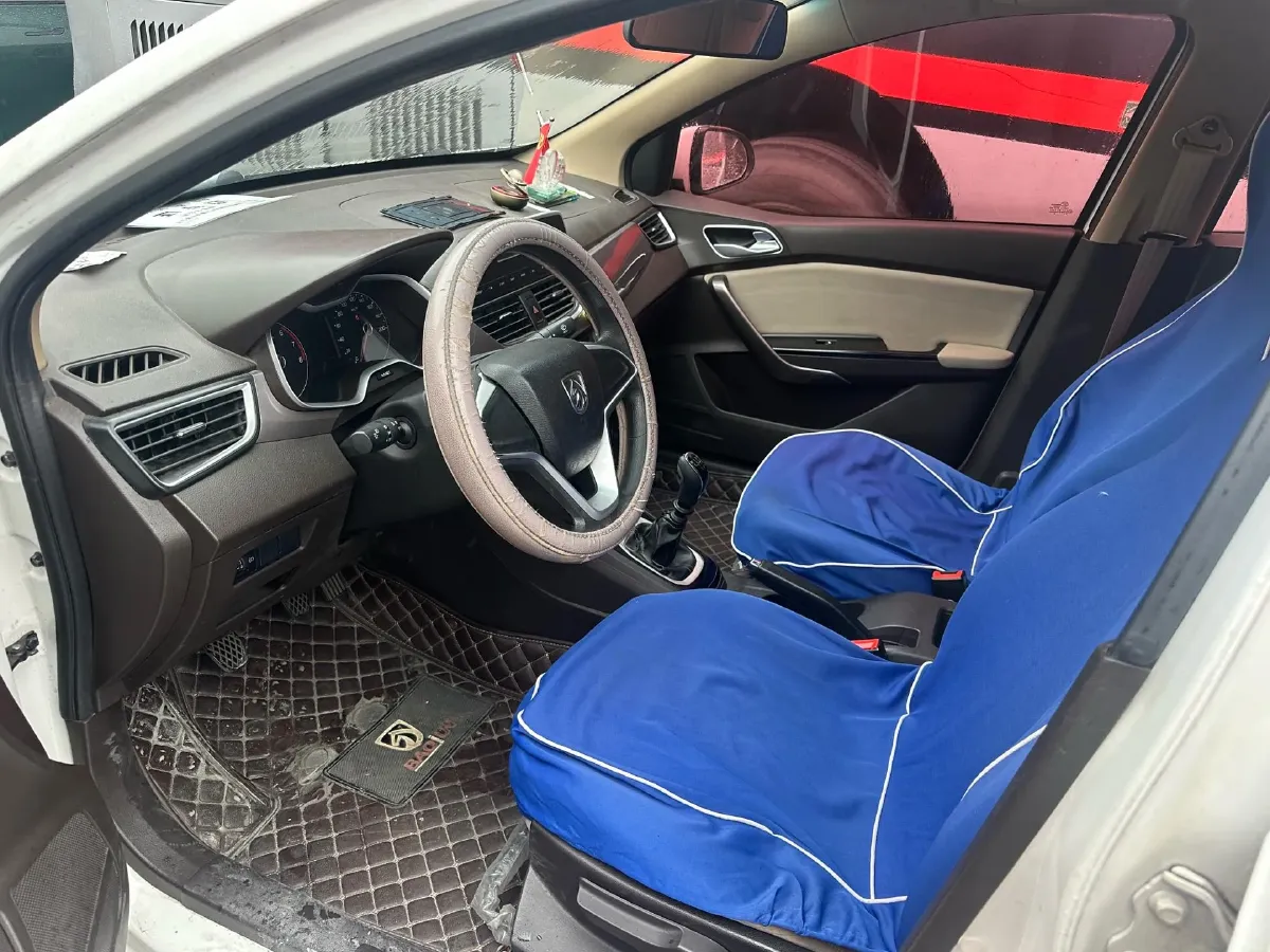 2017 BaoJun 310W 1.5L 112HP L4 6MT,autocango,china used car exporter,china ev exporter,chinese used car exporter,chinese used ev exporter