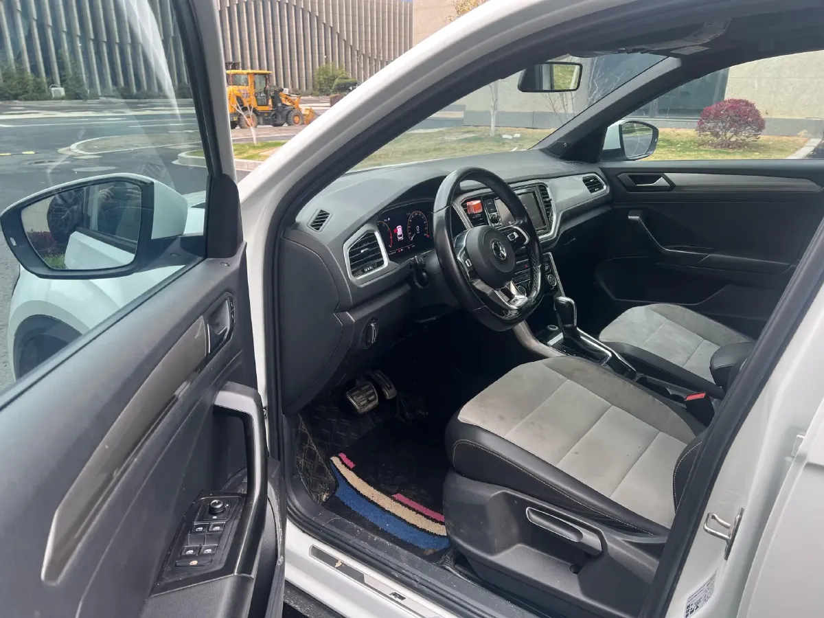 2020 Volkswagen T-Roc 1.4T 150HP L4 7DCT,autocango,china used car exporter,china ev exporter,chinese used car exporter,chinese used ev exporter